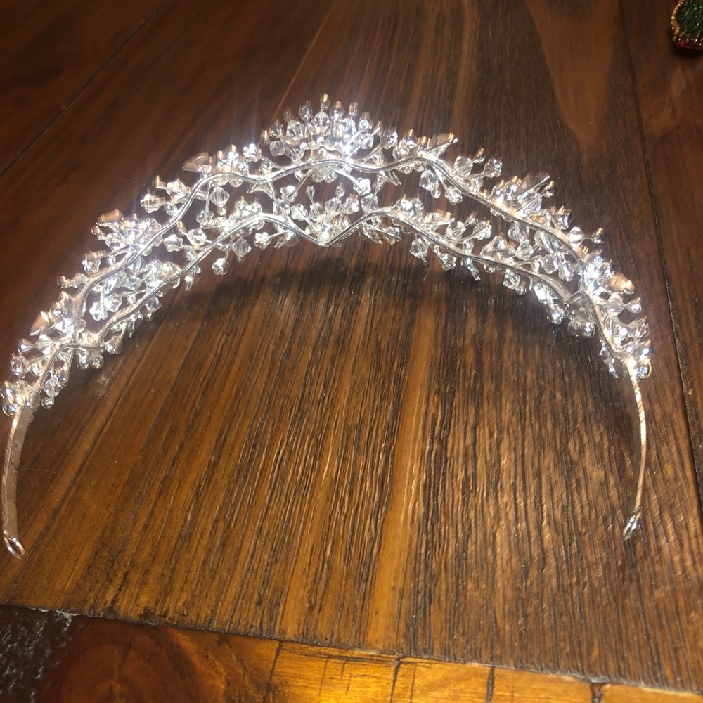 Tiara - Picture 3 of 3
